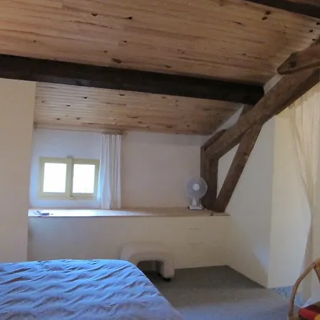 Les Trois Noyers Holiday home *